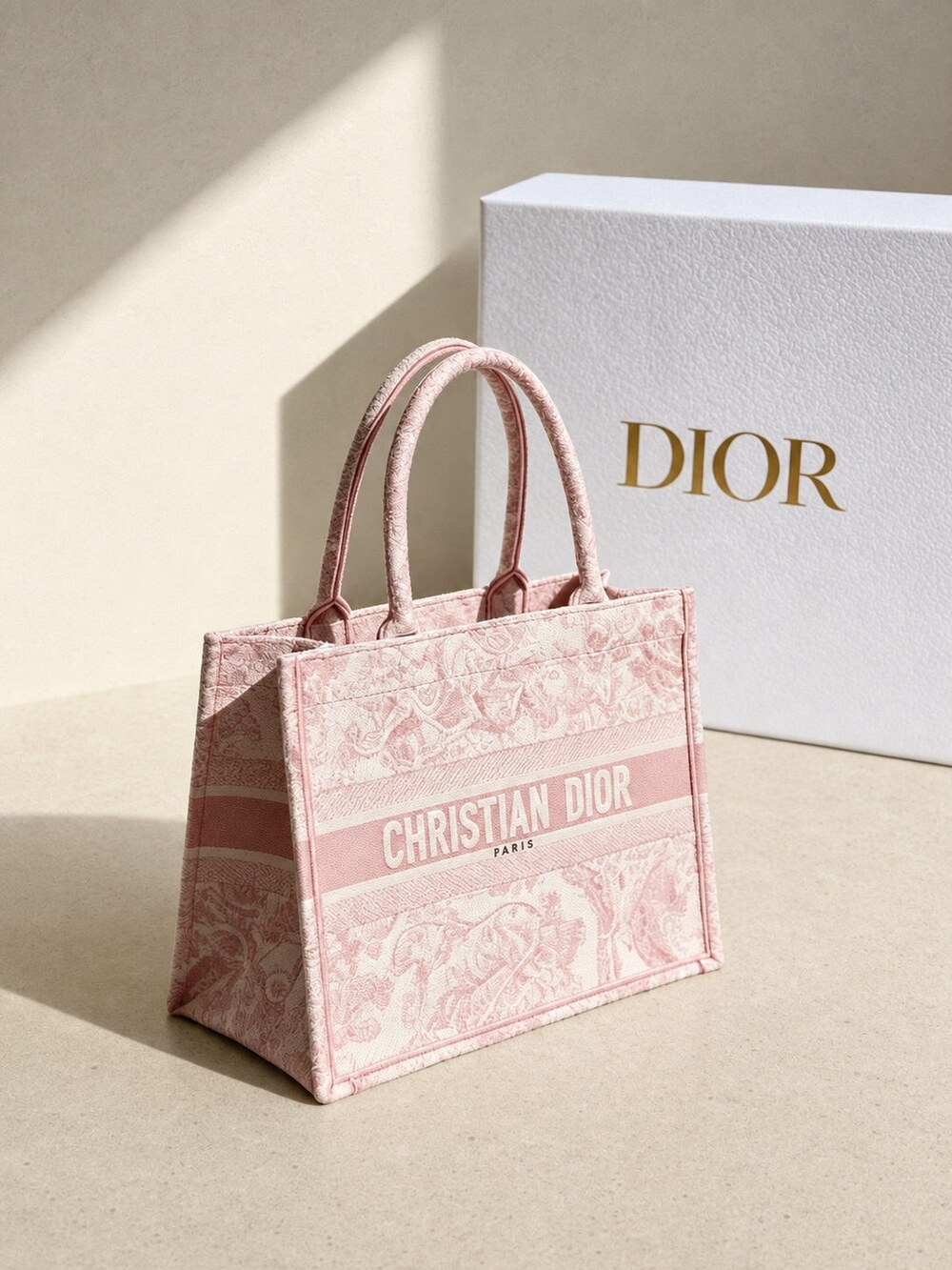 Dior Large Carryall in Pink Embroidered Canvas with Toile de Jouy Motif - Picture 3 of 5